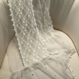 Lace & Pearl elegant scarf